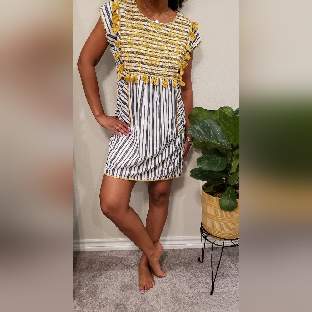 Anthroplogie, Uncle Frank shift dress, XS, with yellow embroidery/fringe